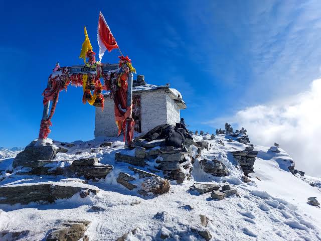 Chopta Tungnath Chandrashila Trek Guide 2026 – Best Time, Budget, Itinerary & Travel Tips