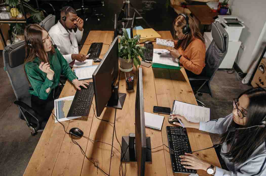Flipping the Customer Care Switch: UK Outsourcing Gets a Power Boost with Utility Call Center Services