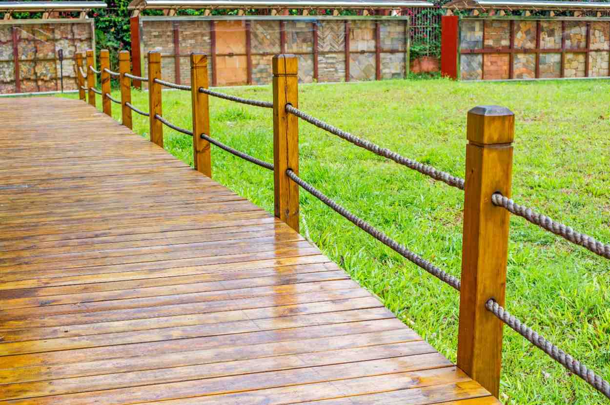 9 Costly Cedar Fence Installation Mistakes Homeowners Make—and How to Avoid Them
