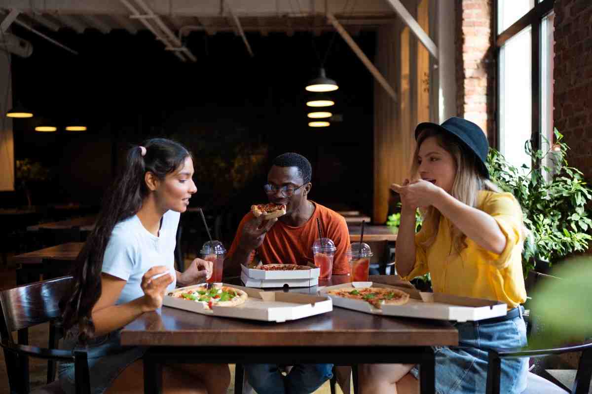 Fast Food Restaurants in Lahore: A Complete Guide for Pizza Lovers