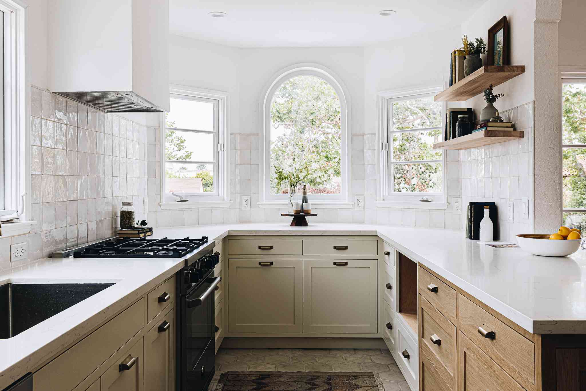 Can Kitchen Cabinets Be Painted Instead of Replaced?