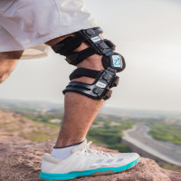 z1kneebrace